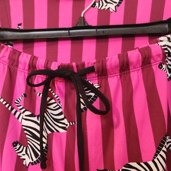 Vibrant Pink Zebra Print Women's Pajama Set - Picture 6 of 6